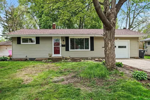 1605 Erwin St, Elkhart, IN 46514