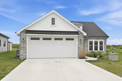 7053 Starks Blvd, Fort Wayne, IN 46816