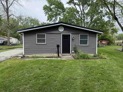 5709 Remington Dr, Fort Wayne, IN 46809