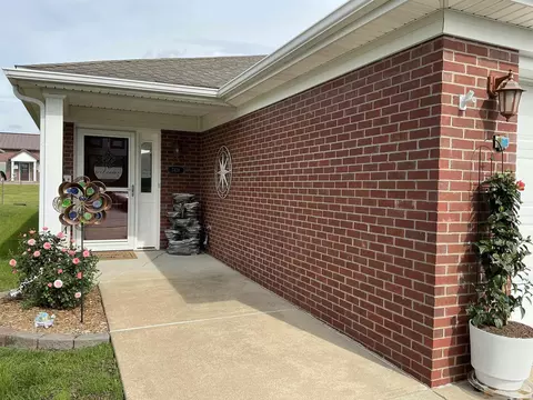 7419 Megan Brooke Ln, Evansville, IN 47725