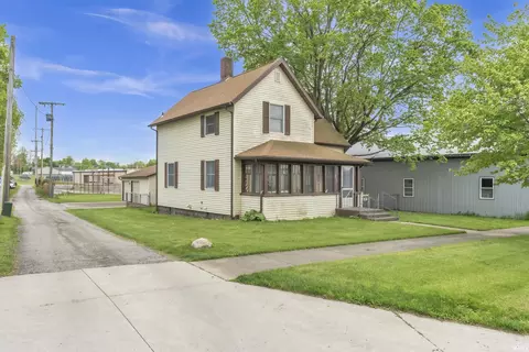 215 W Grove St, Kendallville, IN 46755