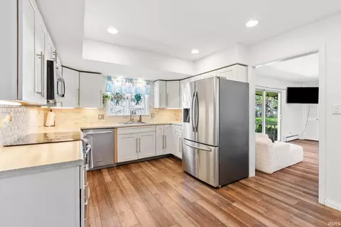 Kitchen - 3711 Bobolink Crossover Dr, Fort Wayne, IN 46815 photo 1 of 2