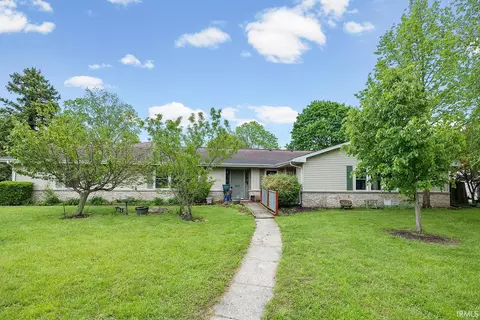 907 Woodmere Dr, Lafayette, IN 47905