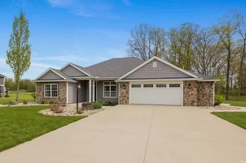 3330 Kellygreen Ct, Angola, IN 46703