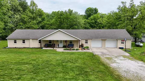 9203 N Hickory Grove Rd, Dubois, IN 47527