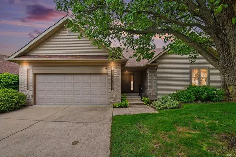 1130 Diamond Dr, Mishawaka, IN 46544
