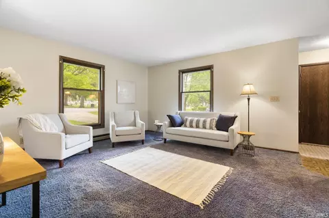 Living - 1005 Armory Rd, Delphi, IN 46923 photo 2 of 3