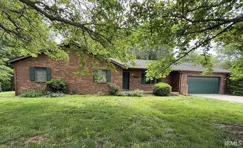 1363 W 4th St, Jasper, IN 47546