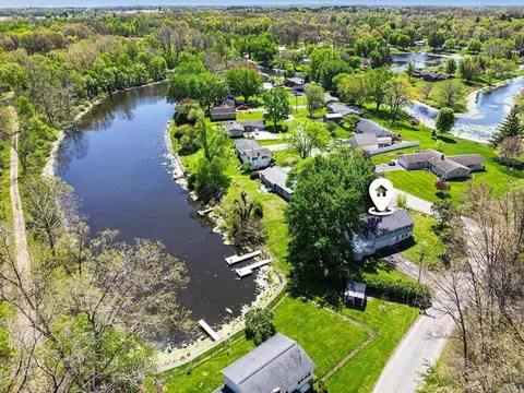 10787 N D Dr, Kendallville, IN 46755