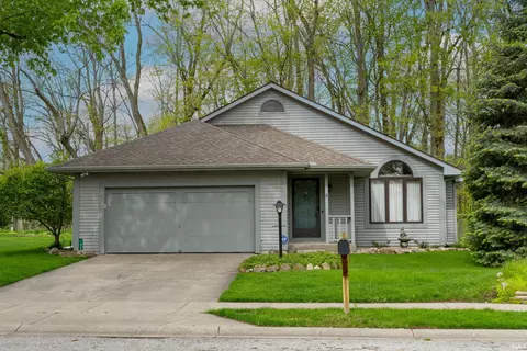 1901 Creekwood Dr, South Bend, IN 46635