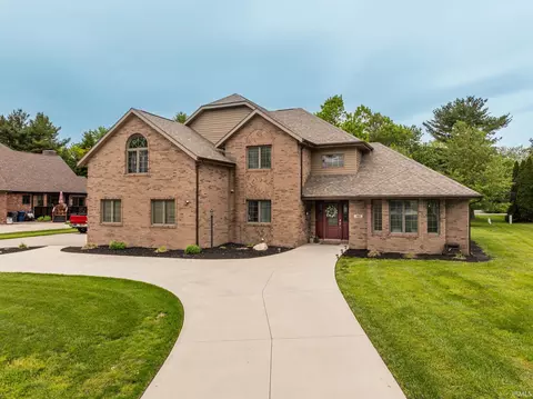 501 S Riviera Ln, Yorktown, IN 47396