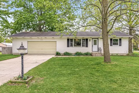 13480 Esther Ave, Mishawaka, IN 46545