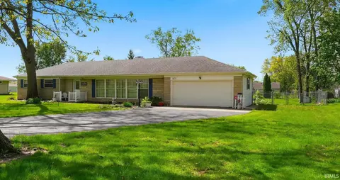807 Ludwig Park Dr, Fort Wayne, IN 46825