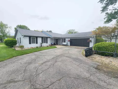 1115 Ridgewood Ln, Bluffton, IN 46714