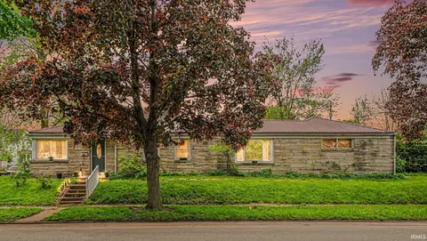 2520 Wall St, South Bend, IN 46615