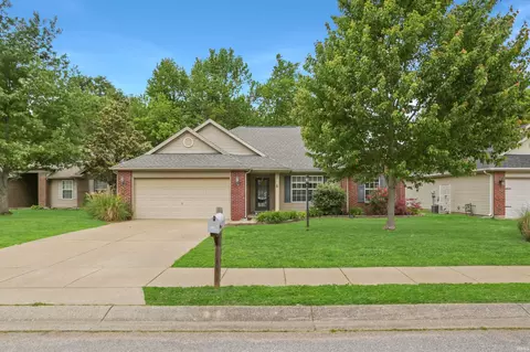 8106 Cedar Point Dr, Newburgh, IN 47630