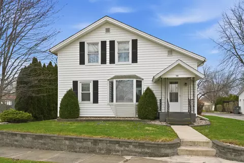 108 Cemetary St, Wolcottville, IN 46795