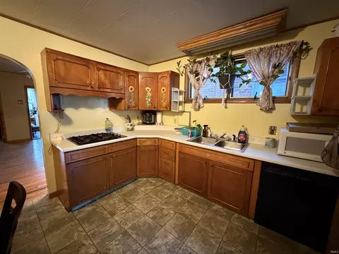 Kitchen - 357 W 5th St, Peru, IN 46970 photo 2 of 3