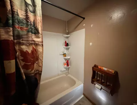 Bath - 357 W 5th St, Peru, IN 46970 photo 1 of 3