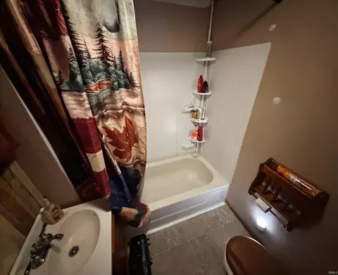 Bath - 357 W 5th St, Peru, IN 46970 photo 2 of 3