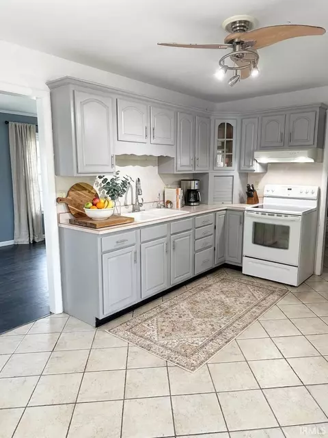 Kitchen - 125 Ruby Rd, Attica, IN 47918 photo 3 of 6