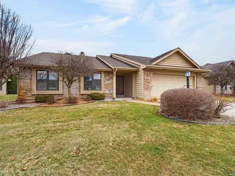 1122 Packard Pl, Auburn, IN 46706
