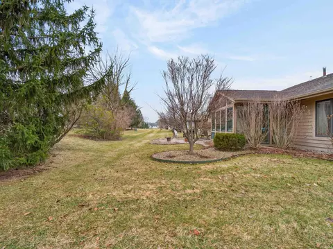 Exterior - 1122 Packard Pl, Auburn, IN 46706 photo 12 of 12