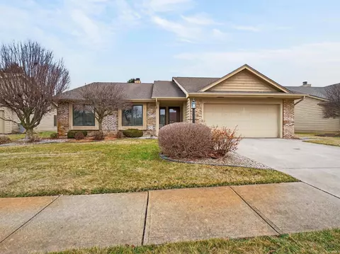 Exterior - 1122 Packard Pl, Auburn, IN 46706 photo 2 of 11
