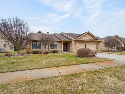 Exterior - 1122 Packard Pl, Auburn, IN 46706 photo 3 of 11