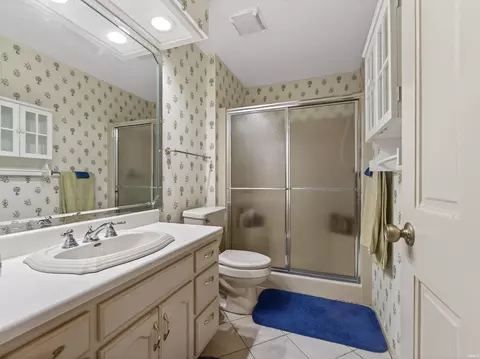 Bath - 1122 Packard Pl, Auburn, IN 46706 photo 2 of 2