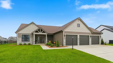 12297 Palmira Blvd, Fort Wayne, IN 46818