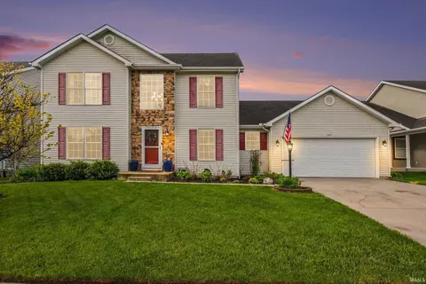 1413 Green Grass Dr, Osceola, IN 46561