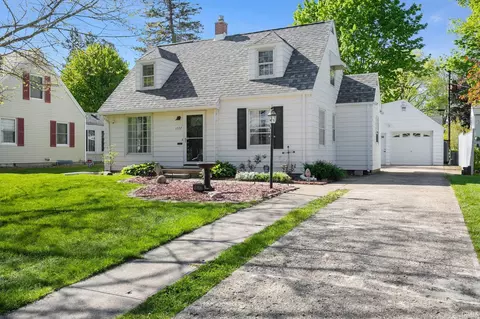 1522 Ewing Ave, South Bend, IN 46613