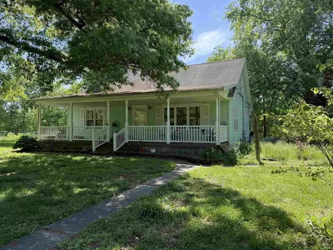 6402 N Folsomville Rd, Boonville, IN 47601