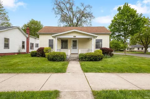 201 W Chestnut St, New Carlisle, IN 46552