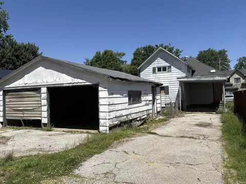 803 W Pine St, Robinson, IL 62454 photo 3