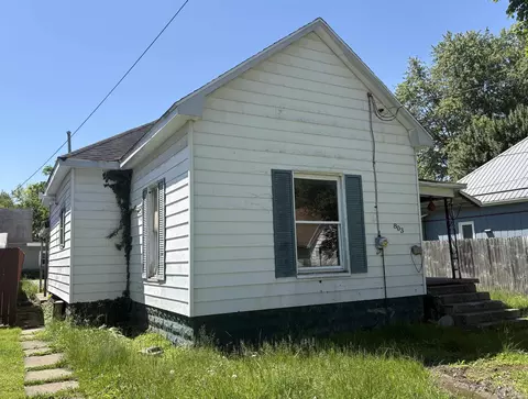 803 W Pine St, Robinson, IL 62454 photo 2