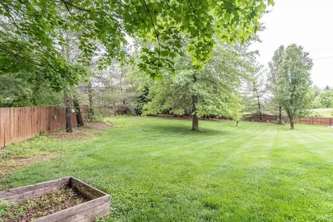 Exterior - 3319 S Daniel Ct, Bloomington, IN 47401 photo 9 of 11