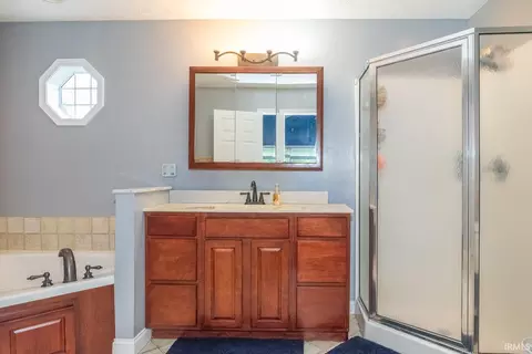 Bath - 3319 S Daniel Ct, Bloomington, IN 47401 photo 1 of 4