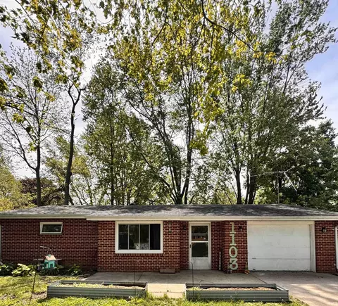 1103 E 25th St, Muncie, IN 47302