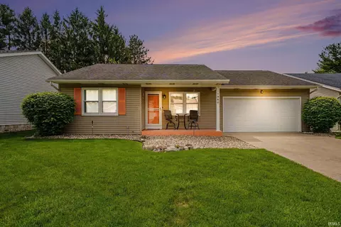 1960 Greenock Dr, South Bend, IN 46614