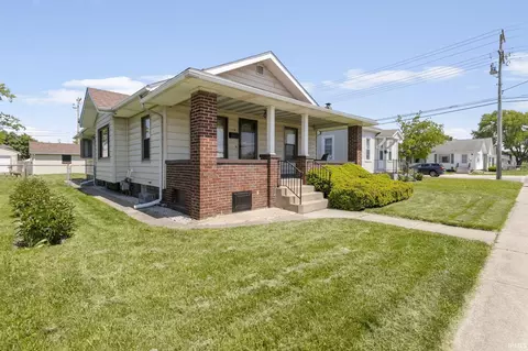 1104 W 8th St, Mishawaka, IN 46544