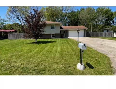 60357 Pembrook Ln, Elkhart, IN 46517