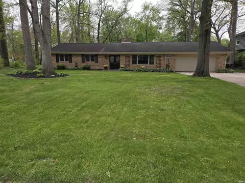 54519 Whispering Oak Dr, Mishawaka, IN 46545