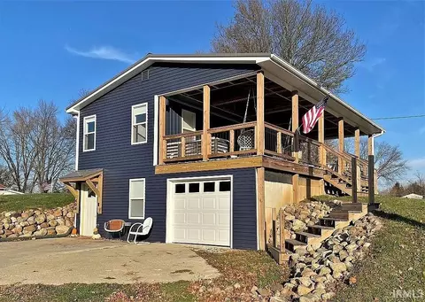 404 N Indiana St, Pierceton, IN 46562