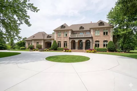 51933 Meadow Ridge Ct, Granger, IN 46530