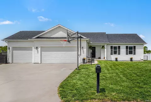 30657 Cynthia Dr, Elkhart, IN 46516