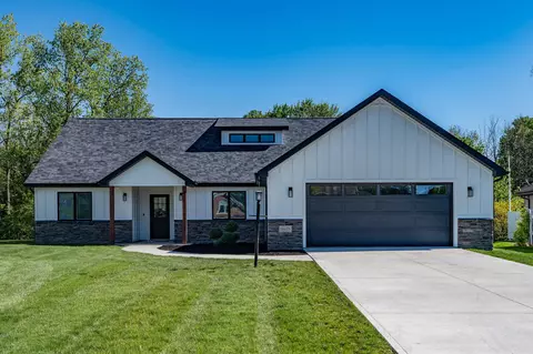 11618 Yellowstone Trl, Harlan, IN 46743