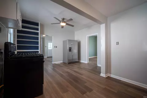 Entry Way - 9274 E Sr 168, Mackey, IN 47654 photo 2 of 4
