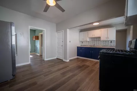 Entry Way - 9274 E Sr 168, Mackey, IN 47654 photo 1 of 4